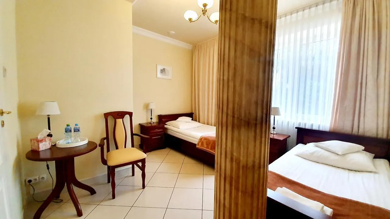 Bed & Breakfast Bthouse, Pokoje Goscinne Warsaw Poland