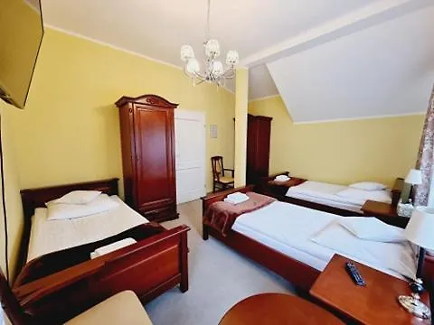 Bthouse, Pokoje Goscinne Варшава