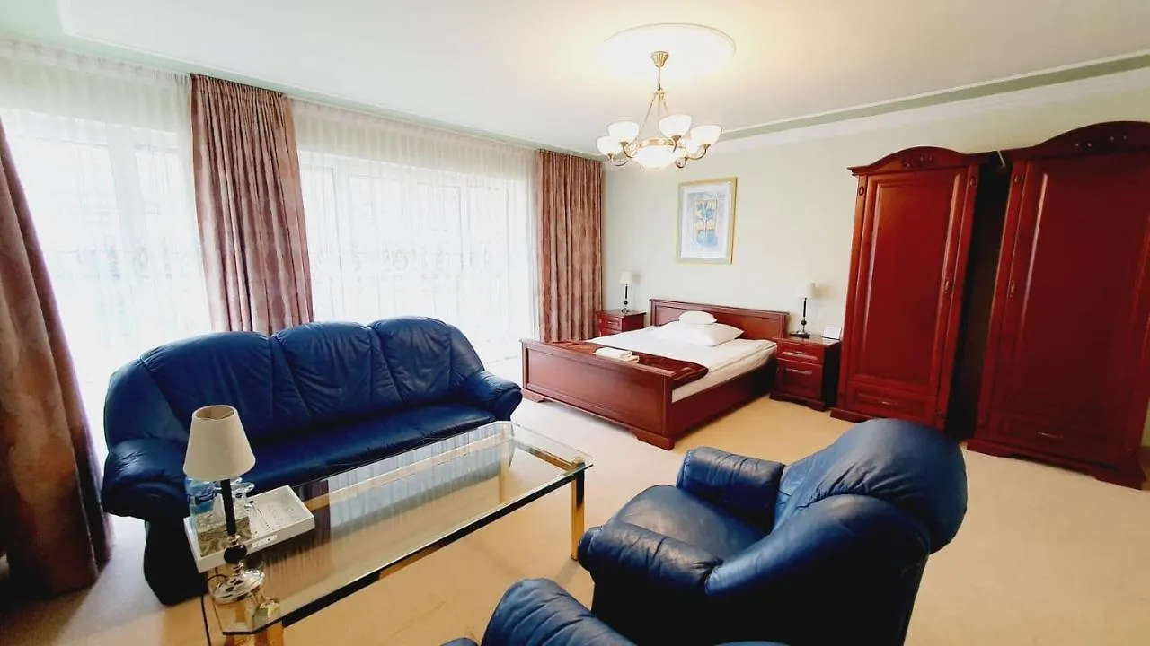 Bed & Breakfast Bthouse, Pokoje Goscinne Warsaw